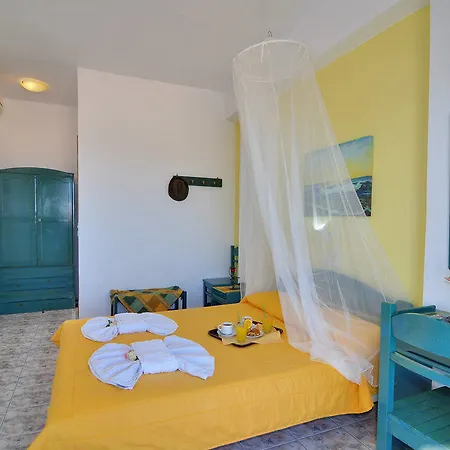 Agnanti Milos To Let Hotel Adamantas (Milos)
